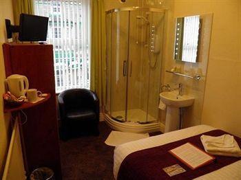 Lynbar Hotel Μπλάκπουλ Εξωτερικό φωτογραφία